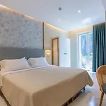 Giosue' A Mare Sorrento Otel 4*
