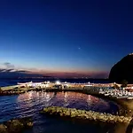 Giosue' A Mare Sorrento Otel 4*