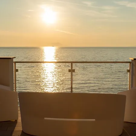 Giosue' A Mare Sorrento Hotel Meta