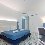 Giosue' A Mare Sorrento فندق 4*