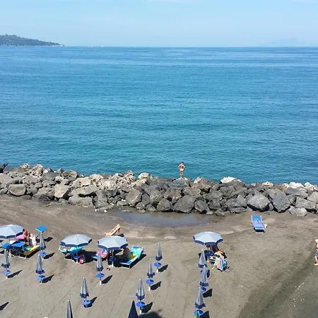 Giosue' A Mare Sorrento