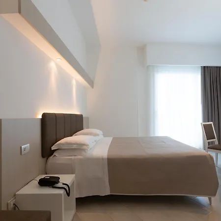 Hotel Giosue' A Mare 4*