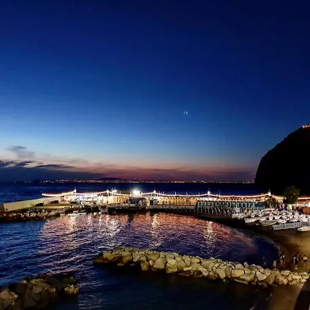 Giosue' A Mare Sorrento Hotel 4*