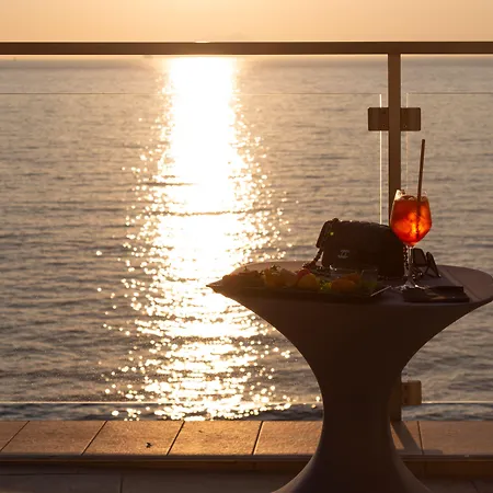 Giosue' A Mare Sorrento Szálloda 4*