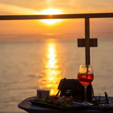 Giosue' A Mare Sorrento Szálloda 4*