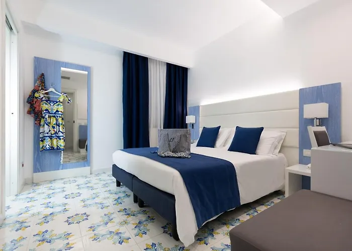 Hotel Giosue' A Mare Sorrento 4*