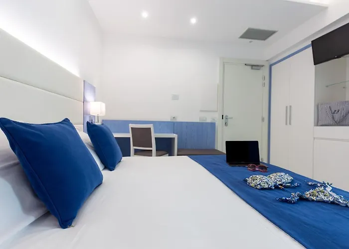 Hotel Giosue' A Mare Sorrento 4*