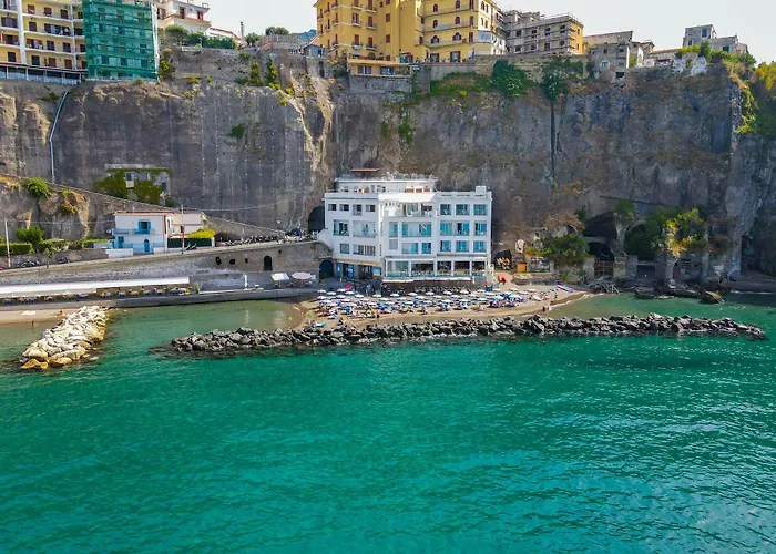 Hotel Giosue' A Mare Sorrento 4*