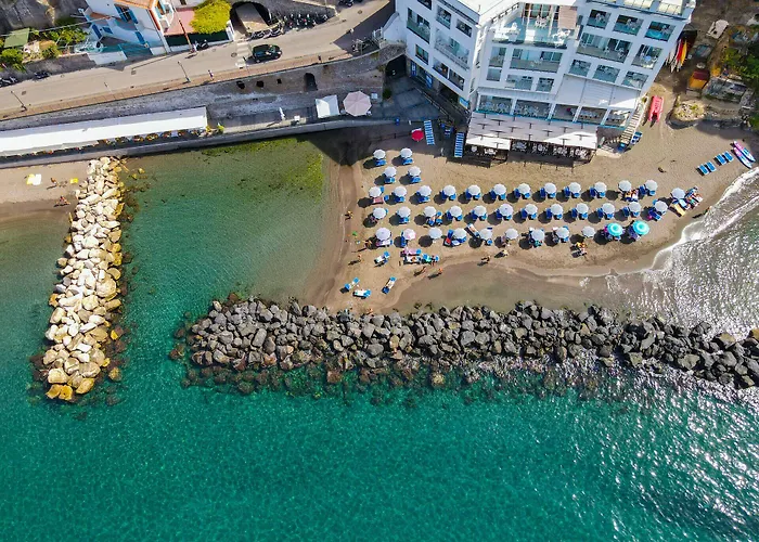 Hotell Giosue' A Mare Sorrento 4*